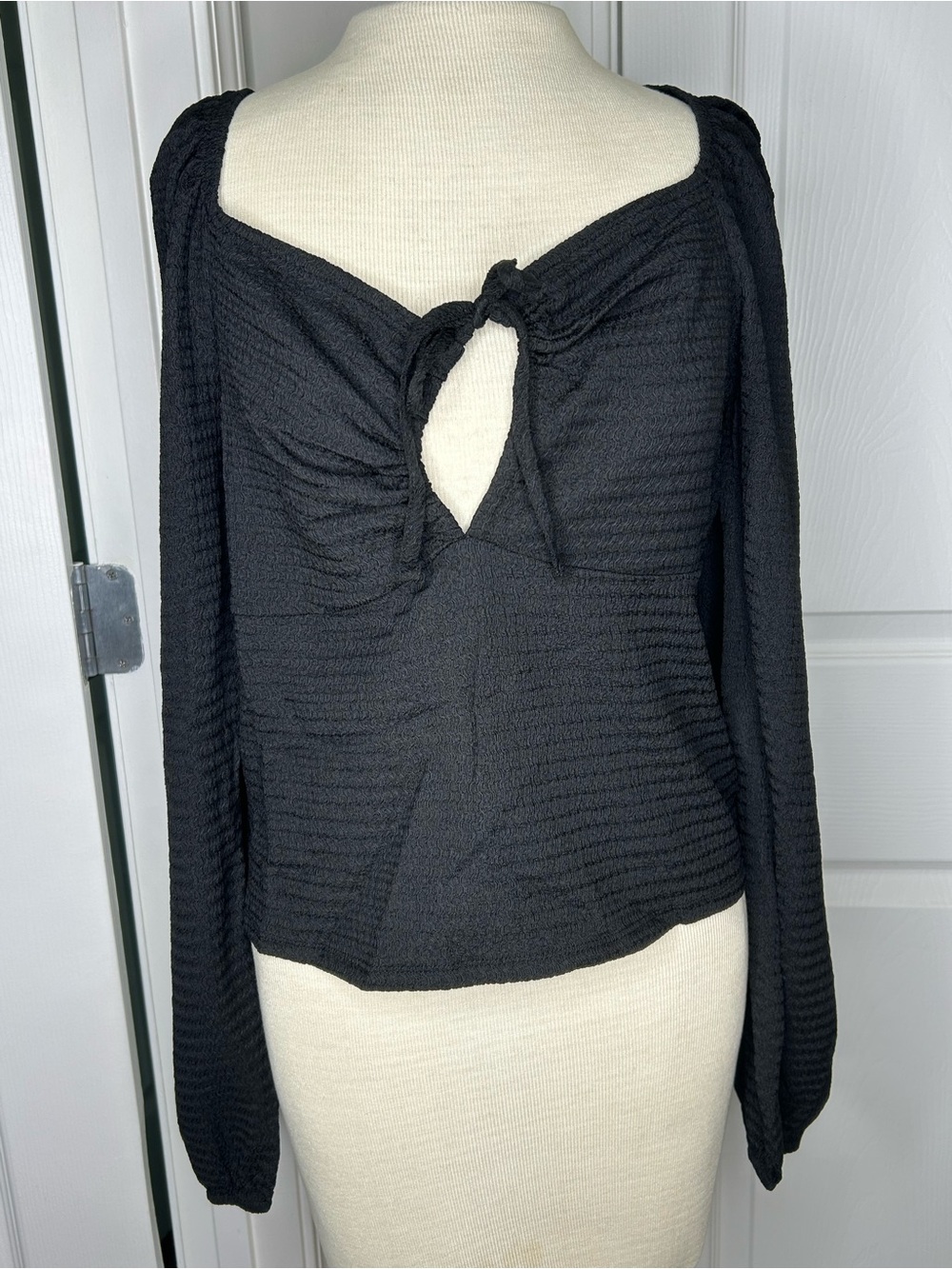 Spring + Mercer Black Textured Tie‎ Front Top XL NWT